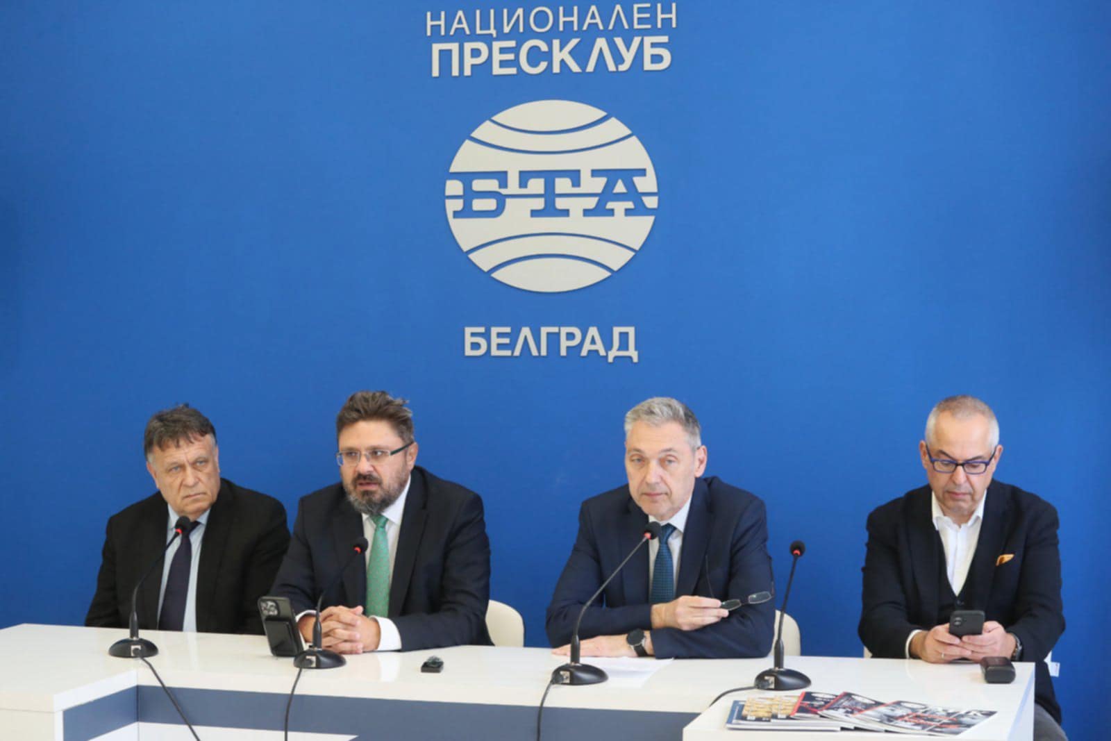 Отбелязване на поставянето на паметната плоча на българския възрожденец Любен Каравелов на фасадата на сградата на улица „Светогорска“ 36